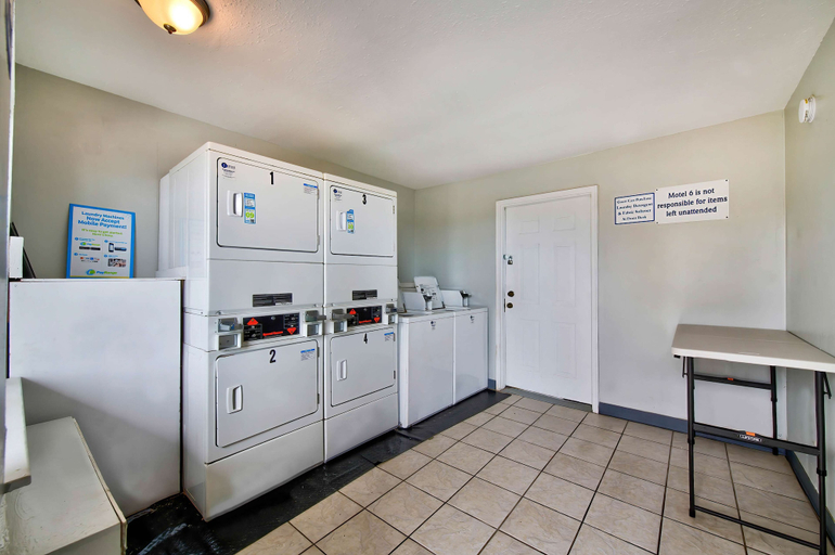 Others 5, Motel 6 Gainesville, GA, Hall