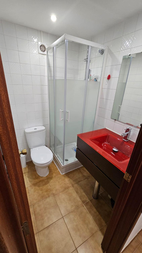Bathroom 2, PISO Monika, Girona
