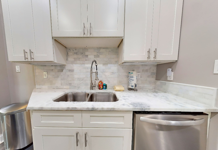 Private kitchen 4, Spacious Dog-friendly House Near Beaches, Historic Downtown W/beach Access, Saint Johns