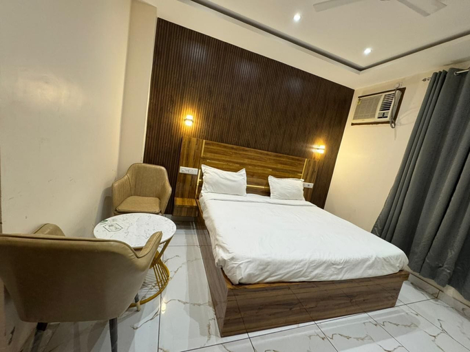 Room 3, Nurem Hotel & Resort, Patiala
