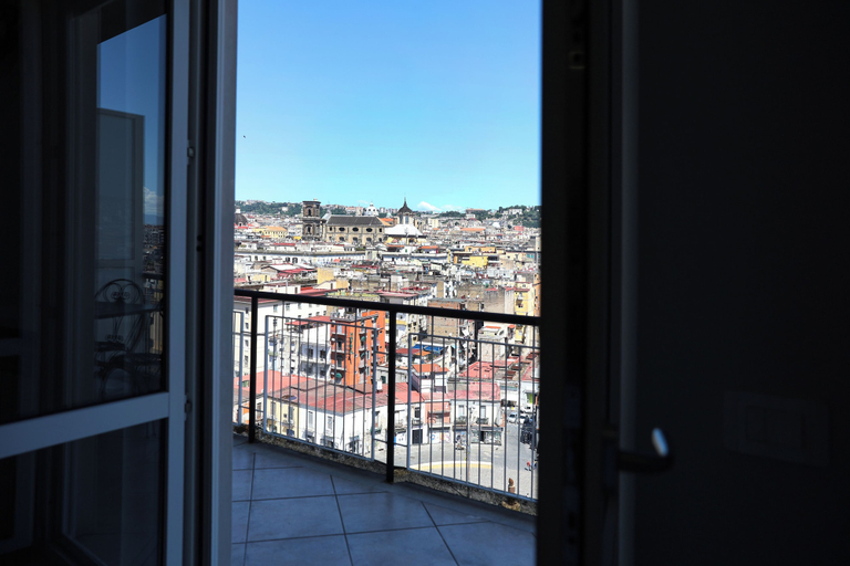 Front of property 3, Suite Ottieri 62, Napoli