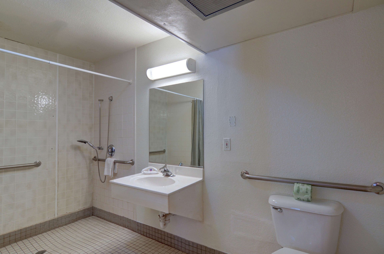 Bathroom 4, Motel 6 Casper, Natrona