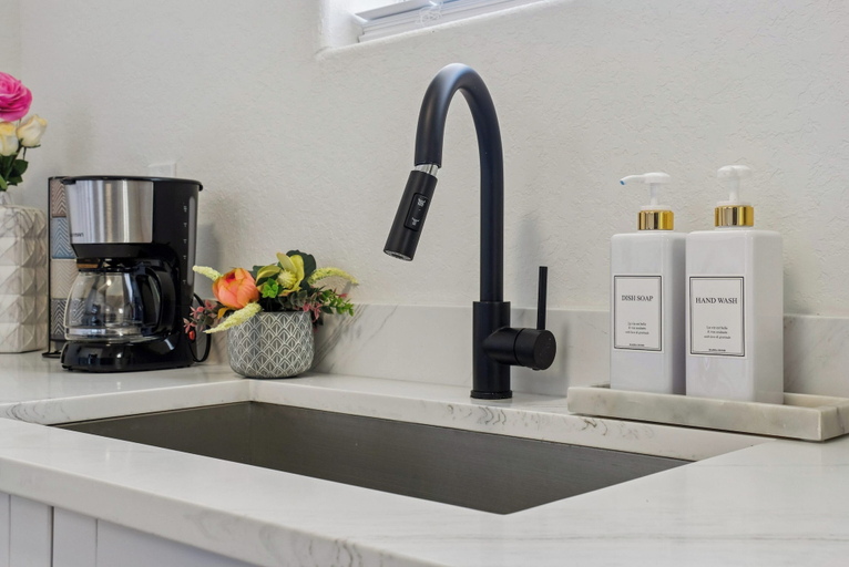 Private kitchen 4, Stroll to the Dome: Sleek 1BR Near Downtown, Bexar