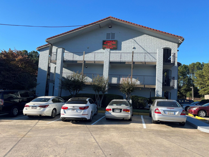 Exterior & Views 2, Guest Inn & Suites, Gwinnett