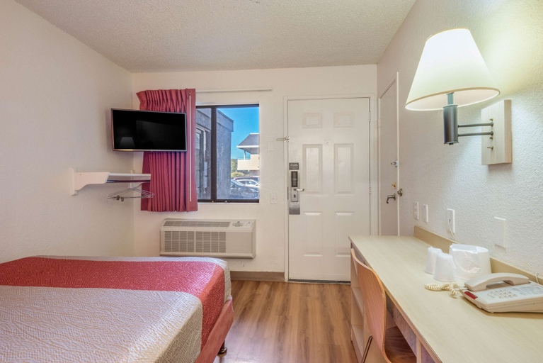 Bedroom 4, Motel 6 Fairfield, CA - North, Solano