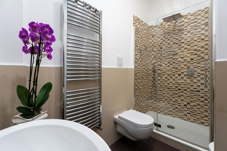 Bathroom 3, YourHome - Lady Lucy Holiday Home, Napoli