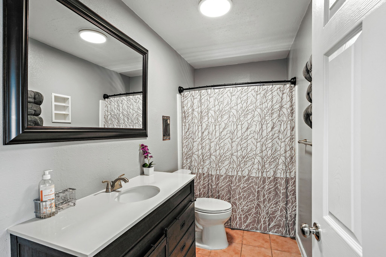 Bathroom 2, Relaxing Coastal Home Home, Nueces