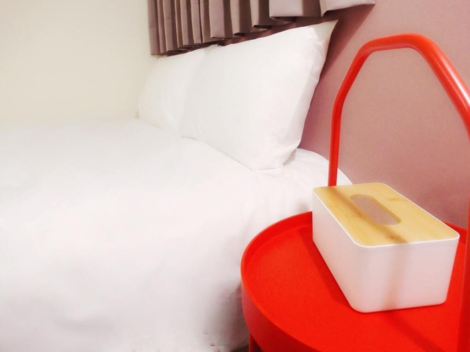Bedroom 5, Fengjia Buddy House, Taichung
