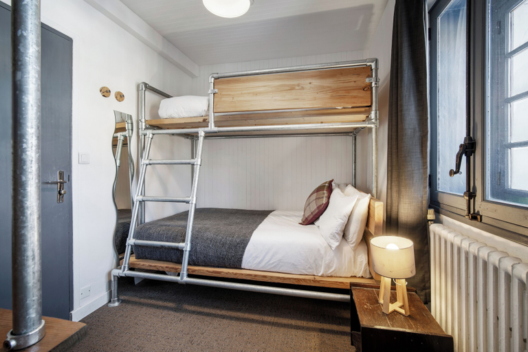 Bedroom 4, Chalet Auberge Les Mélèzes, Savoie