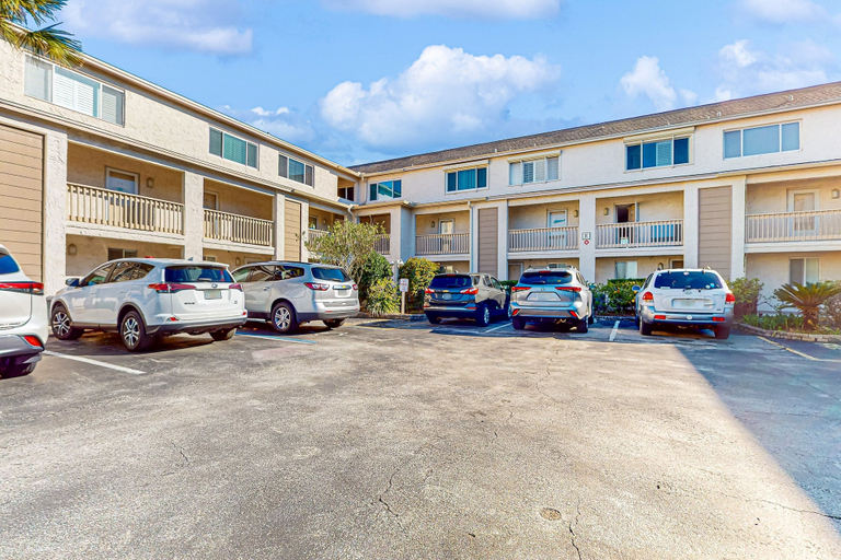 Parking, Oceanfront Rental With Amazing Views, Beach Access, Pools, Tennis & Pickleball, Saint Johns