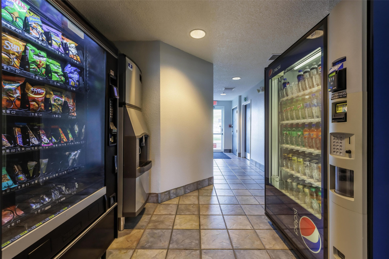 Food & Drinks 5, Motel 6 Missoula, MT, Missoula