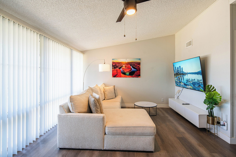 Living area 5, Dwell, Maricopa