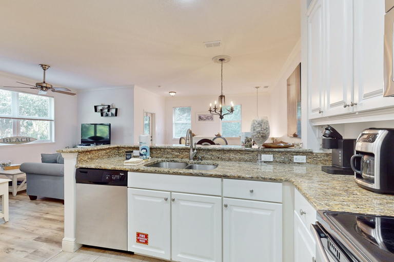 Private kitchen 4, Immaculate Townhome in Upscale Community w/ Pool & Balcony - Near Beach, Flagler