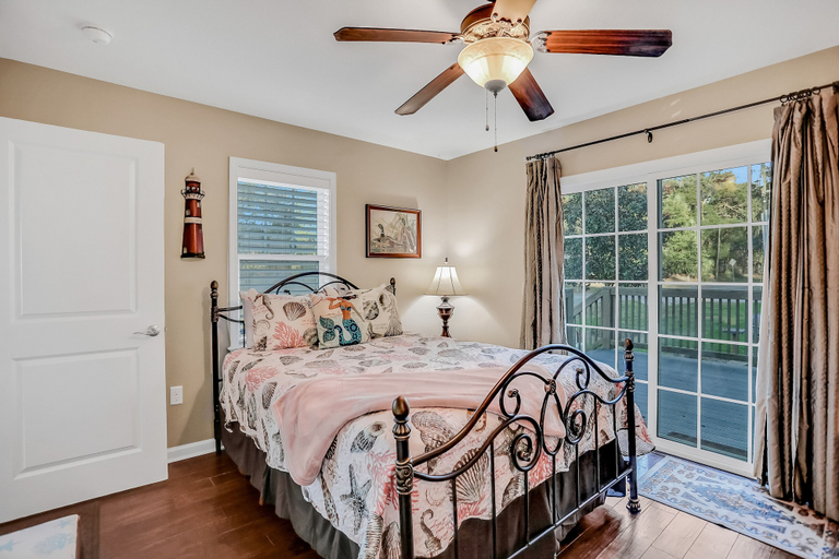 Room 3, Inviting Waterfront Cottage With Balcony, Firepit, Marsh Views, & Washer/dryer, Nassau