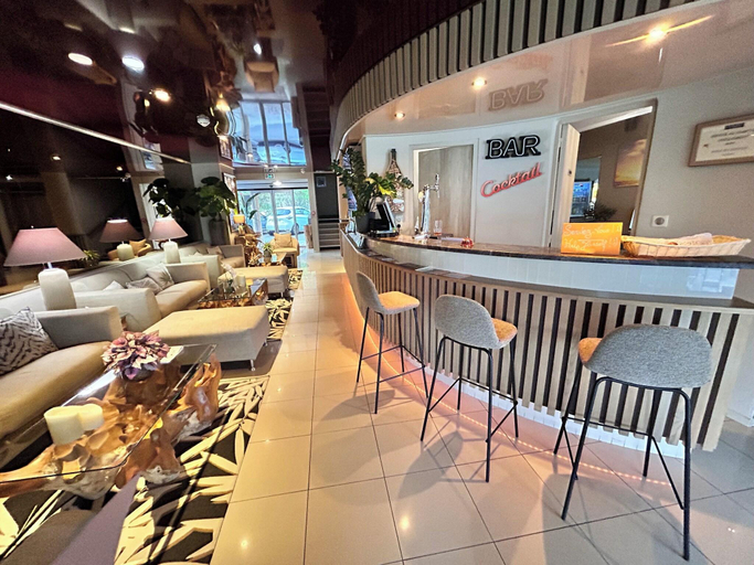 Food & Drinks 5, La Pinede, Corse-du-Sud