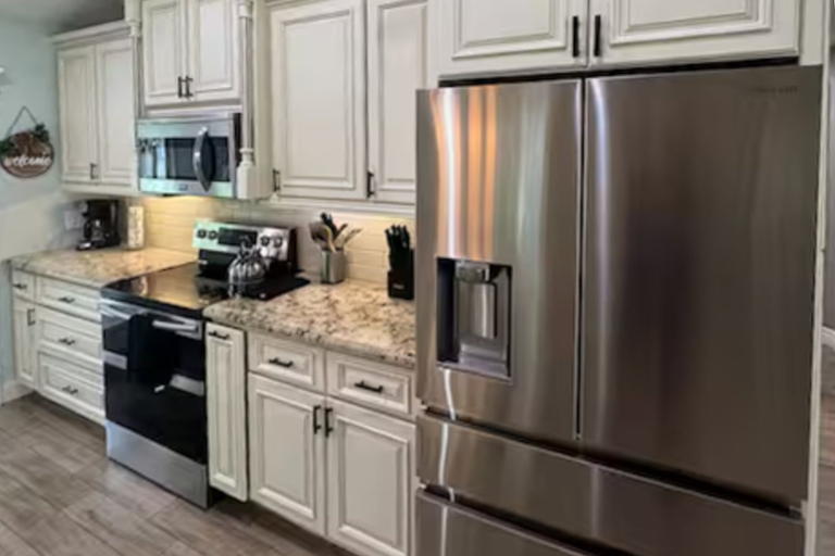 Private kitchen, Spacious Coastal Home in St. Augustine Pool, Outdoor Oasis & Private Suite, Saint Johns