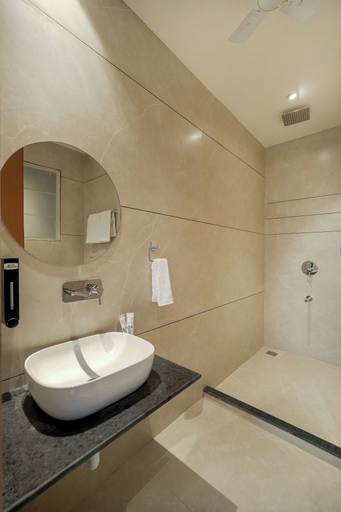 Bathroom 3, Hotel Sukoon Inn, Amritsar