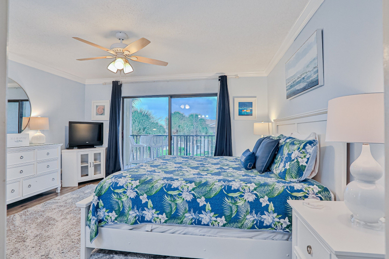Others 4, Modern Oceanfront Condo With two Pools & Private Washer/dryer, Saint Johns