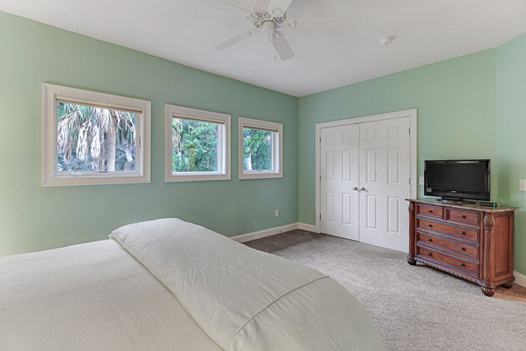 Room 4, Newly Renovated Villa With Incredible Marsh Views, Nassau