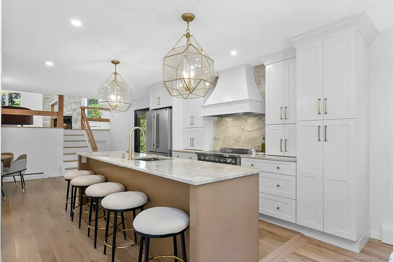 Private kitchen 4, Redding Retreat with Pool, Fairfield