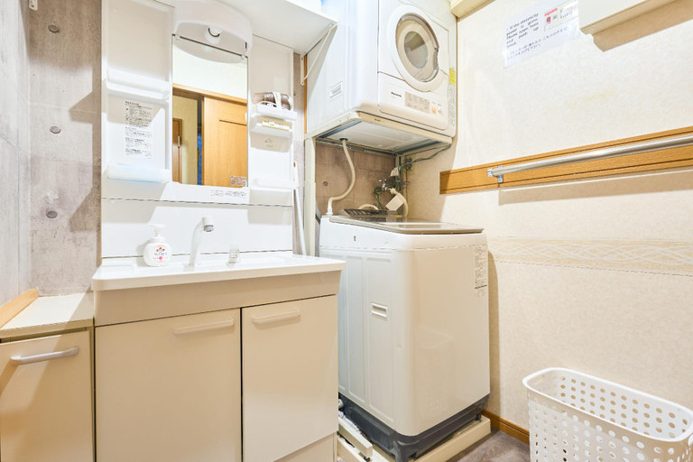 Bathroom 3, J-JR Yamanote Komagome, 101sq 4BR, 2Bath,FreePark, Kita