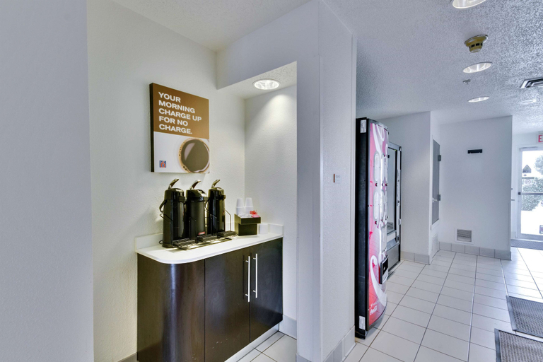 Others 5, Motel 6 Lewisville, TX - Dallas, Denton
