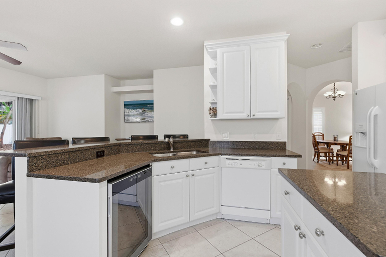 Private kitchen 3, Palm Haven, Volusia