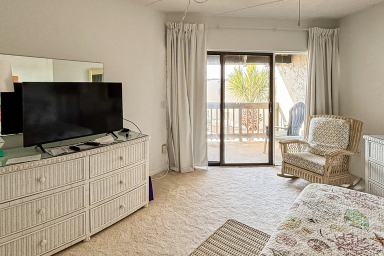 Living area 3, Oceanview Condo With Beach Access, Pool, Tennis Courts and Private Patio, Saint Johns