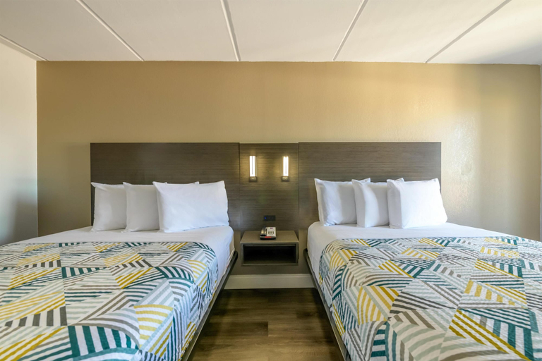 Bedroom 2, Motel 6 Stockbridge, GA – Hwy 138 W, Henry