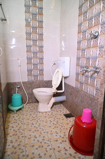 Bathroom, Kamath Residency, Uttara Kannada