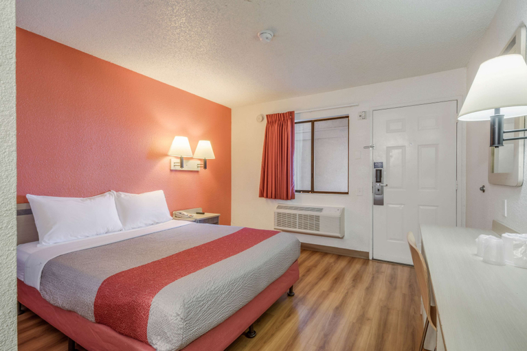 Bedroom 4, Motel 6 Fairfield, CA - North, Solano