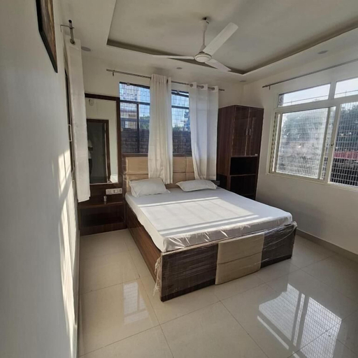 Room 5, Jain Guest House, Mathura