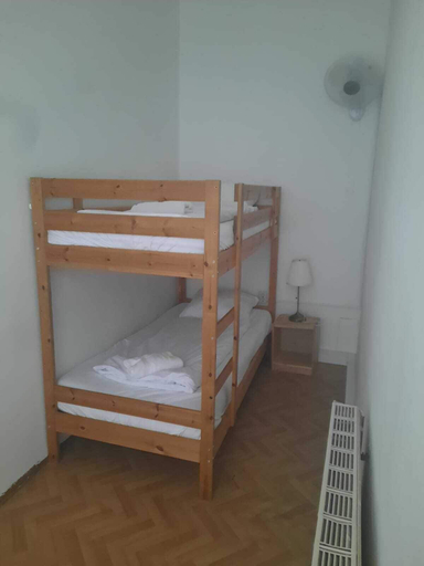 Room, Comfy 3BR Apartment Families Long Stay, Wien