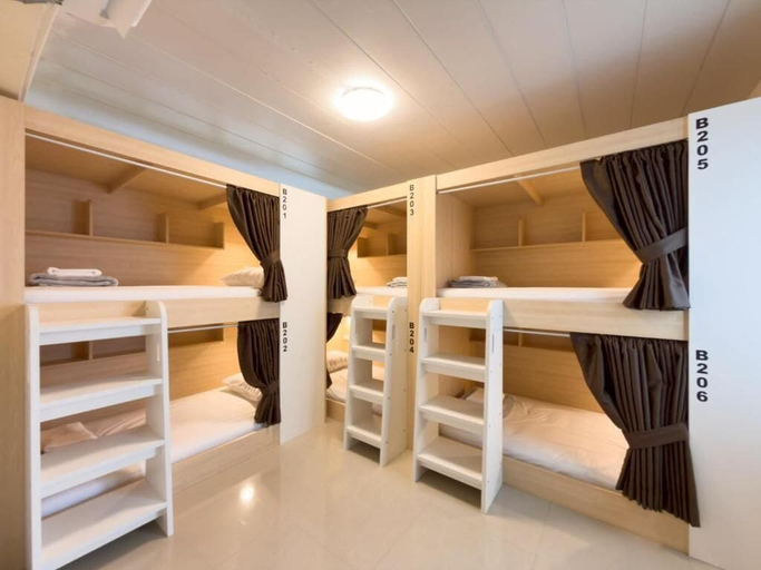Room 5, Monument Stay, Ratchathewi