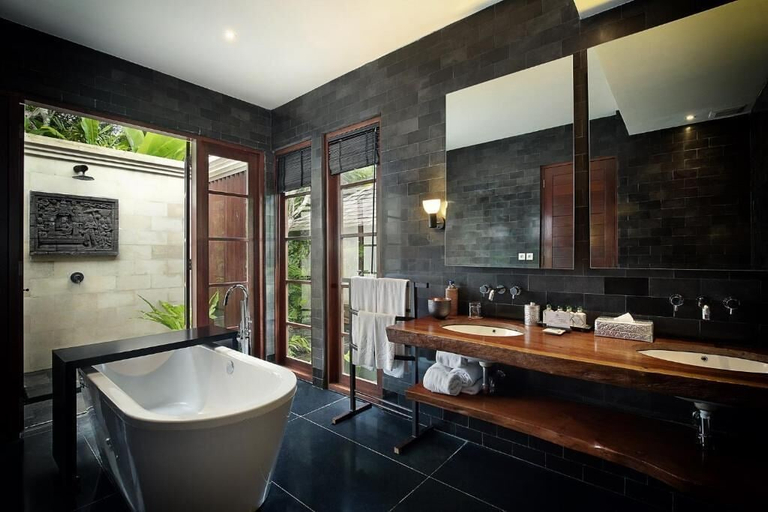 Bathroom 4, The Damai, Buleleng