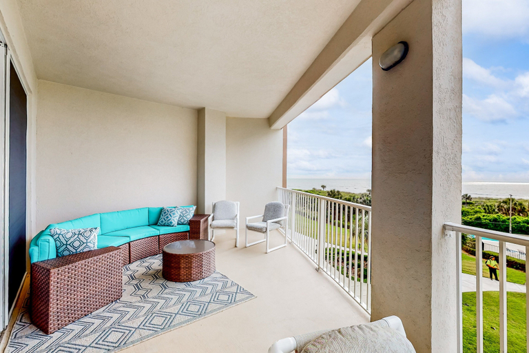 View from room, Seaside Serenity: Beachfront Haven in Palm Coast With Resort Amenities, Flagler