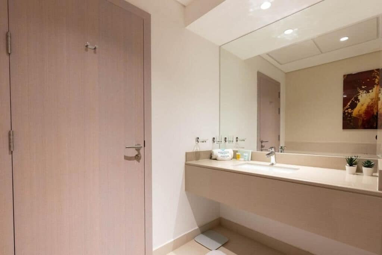 Bathroom 4, Bloomfields Iconic 1BR Waters Edge, Yas Island