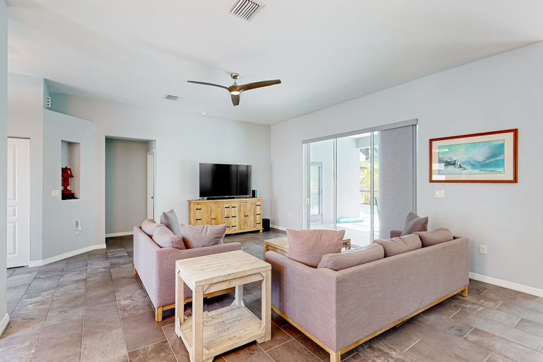 Interior 5, Updated Home With Private Pool, Patio, Central AC, & W/D, Flagler