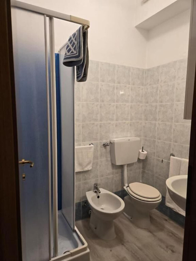 Bathroom 5, Hotel Cristallo, Novara