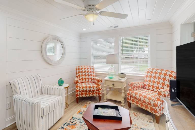 View from room, Cozy Cottage Near Beach/bars/dining With Enclosed Yard, AC, & W/D, Glynn