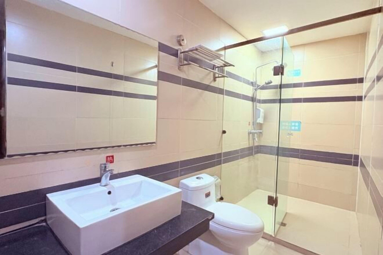 Bathroom 4, wating hotel, Huanggang