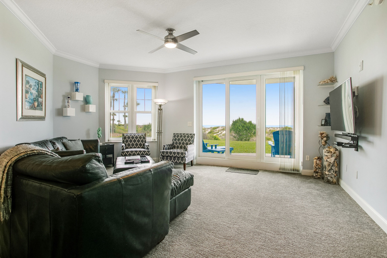 Living area 4, Luxe, Updated, Oceanfront Condo With Ground-floor Patio, Wifi & Shared Pool, Nassau