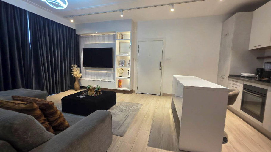 Living area 4, The Pavillion Luxury Cozy 1 bedroom, Accra
