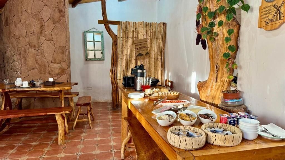 Dining, Elim Atacama, El Loa