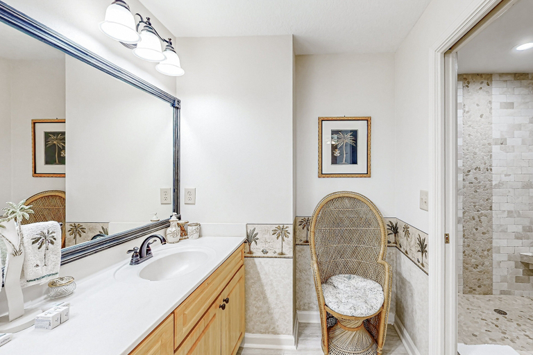 Bathroom 4, Coastal Condo With Pool, Lanai, Washer/dryer, & Elevator, Saint Johns