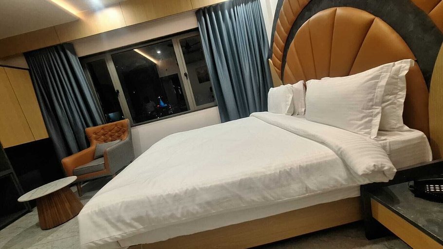 Room 5, White Panda Hotels Shree Radhe, Devbhumi Dwarka