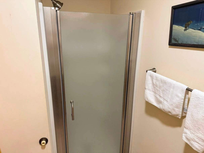 Bathroom 5, Water's Edge - Big Arbor Vitae Lake, Vilas