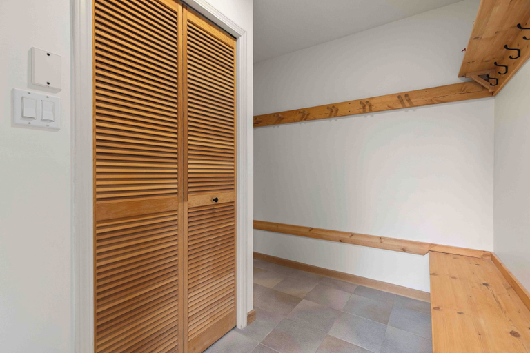 Interior 5, Glen Eagles by Whistler Premier, Squamish-Lillooet