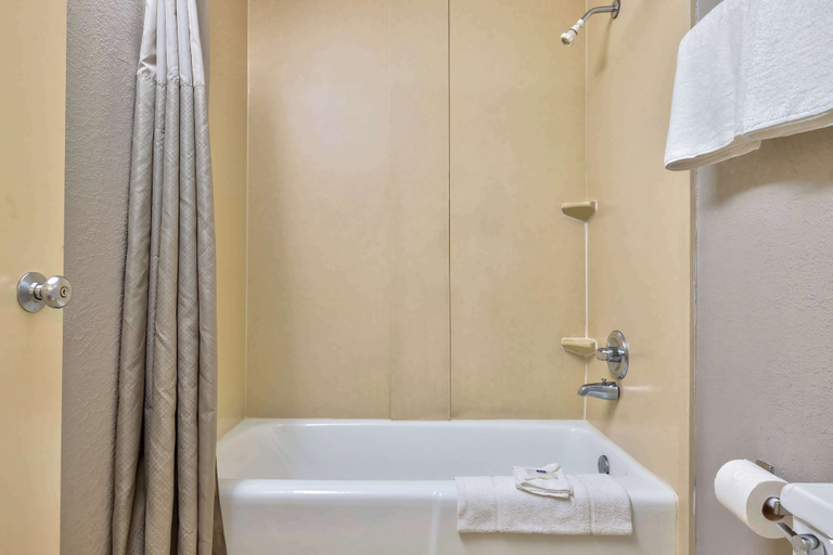 Bathroom 4, Motel 6 Morgantown, WV, Monongalia