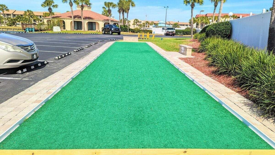 Parking, St Augustine Beach Retreat~ Oceanfront Resort 2 Pools Hot Tubs Pickleball, Trolley!, Saint Johns